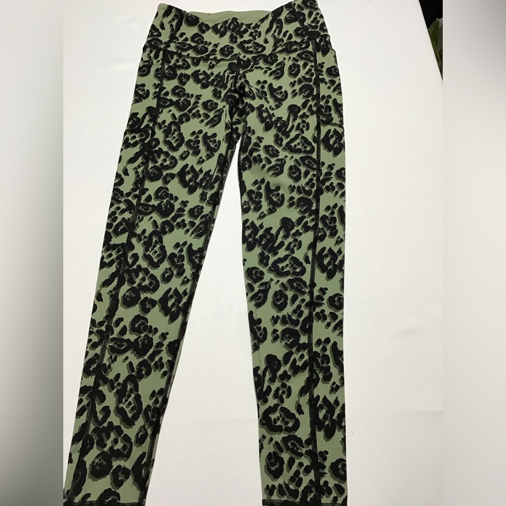 Victoria sport leggings medium